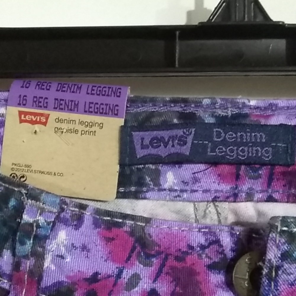 Levi's Denim Stretch Legging NWT - Picture 4 of 7